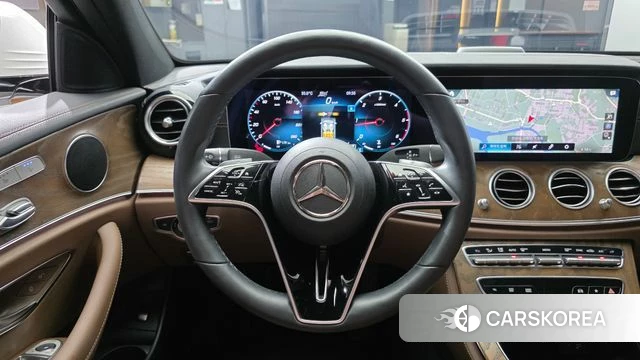 Mercedes-Benz E-Class W213 2021 Белый из Кореи, фото 3