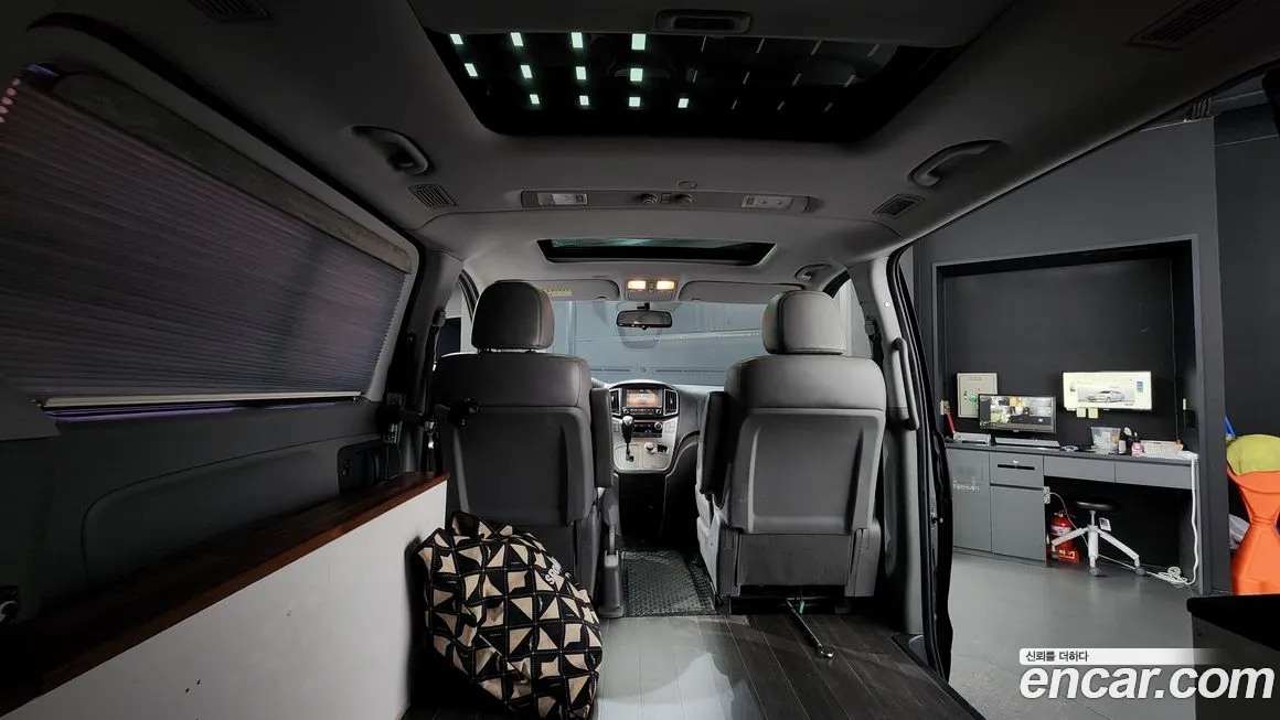 Hyundai The New Grand Starex 2018 Черный из Кореи, фото 3