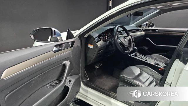Volkswagen Arteon 2019 Белый из Кореи, фото 3