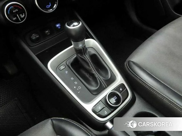 Hyundai Venue 2019 Красный из Кореи, фото 3