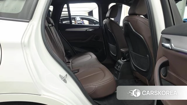 BMW X1 (F48) 2022 Белый из Кореи, фото 3