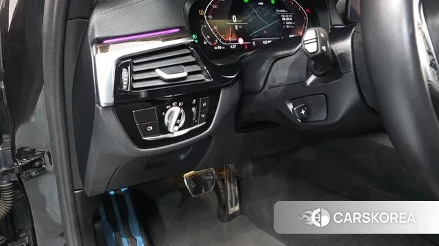 BMW 5 Series (G30) 2022 Серый из Кореи, фото 3