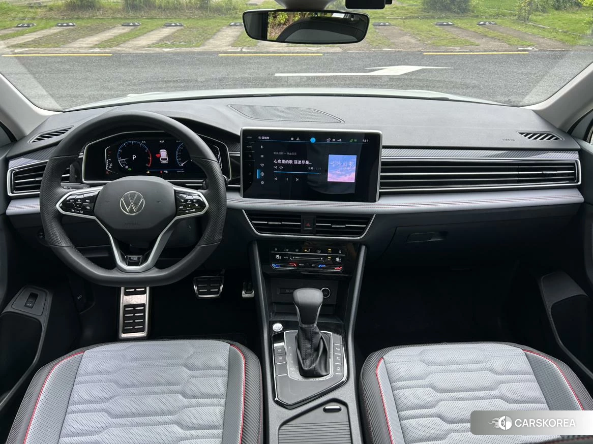 Volkswagen Tiguan L 2023 Белый из Китая, фото 3