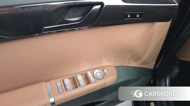 Hyundai Grandeur Hybrid (GN7) 2023 Черный из Кореи, фото 3