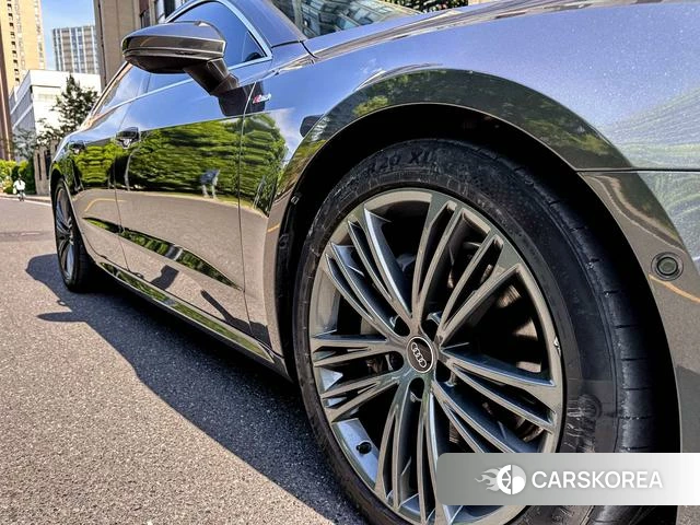 Audi A7 2023 Темно-серый из Китая, фото 3