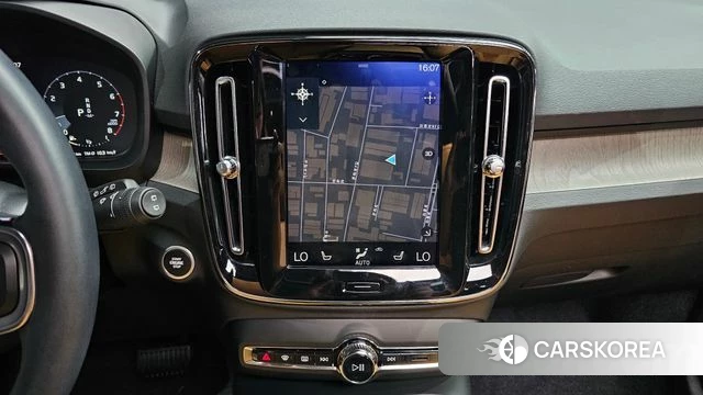 Volvo XC40 2020 Белый из Кореи, фото 3