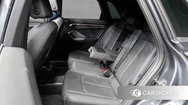 Audi Q3 (F3) 2023 Серый из Кореи, фото 3