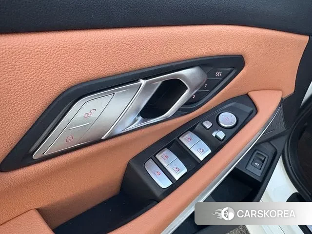 BMW 3 Series (G20) 2023 Белый из Кореи, фото 3