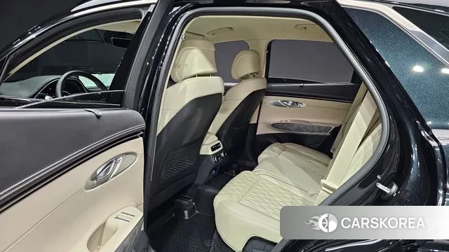 Genesis GV70 2023 Черный из Кореи, фото 3