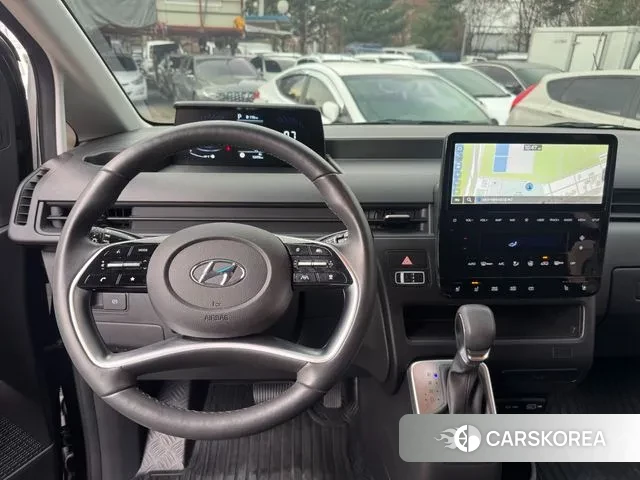 Hyundai Staria 2023 Черный из Кореи, фото 3