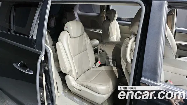 Kia The New Carnival 2018 Черный из Кореи, фото 3