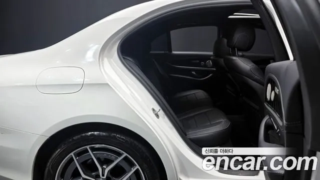 Mercedes-Benz E-Class W213 2022 Белый из Кореи, фото 3