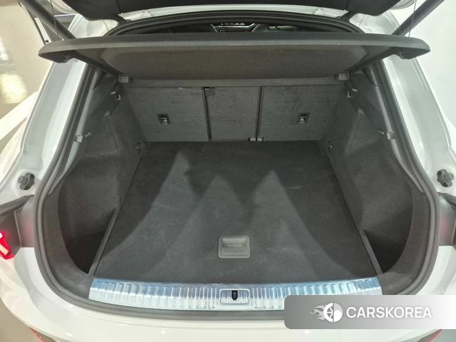 Audi Q3 (F3) 2020 Белый из Кореи, фото 3