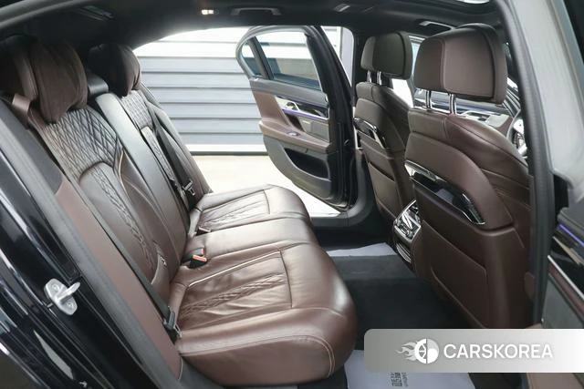 BMW 7 series 2021 Черный из Китая, фото 3