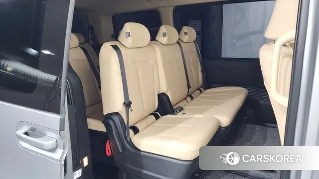 Hyundai Staria 2025 Серебристо-серый из Кореи, фото 3