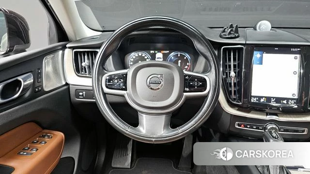 Volvo XC60 second Generation 2020 Черный из Кореи, фото 3