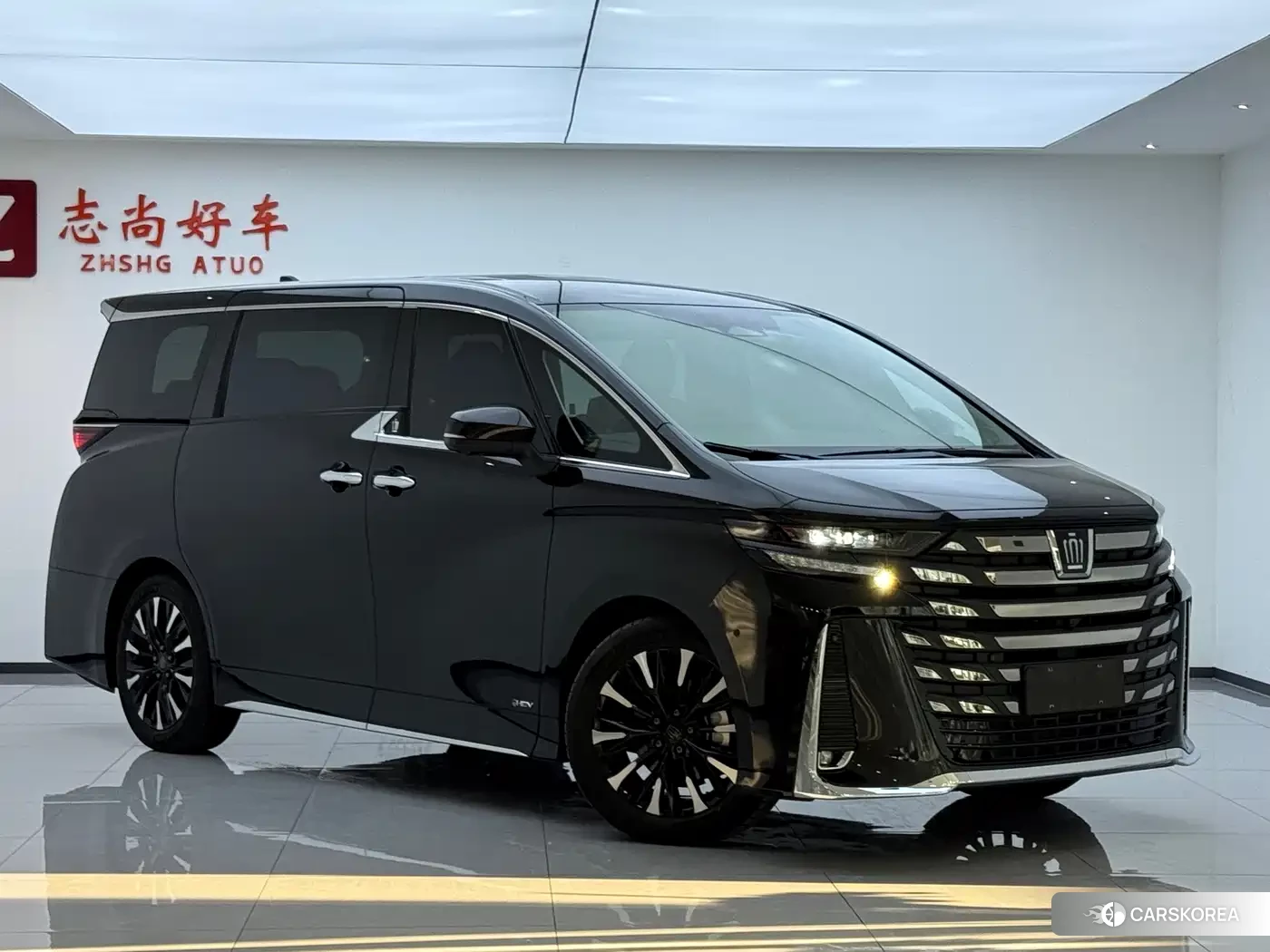 Toyota Vellfire 2024 Черный из Китая, фото 3