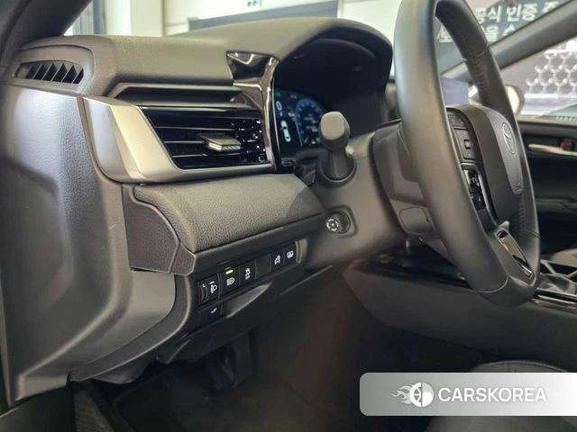 Toyota Camry (XV80) 2025 Белый из Кореи, фото 3