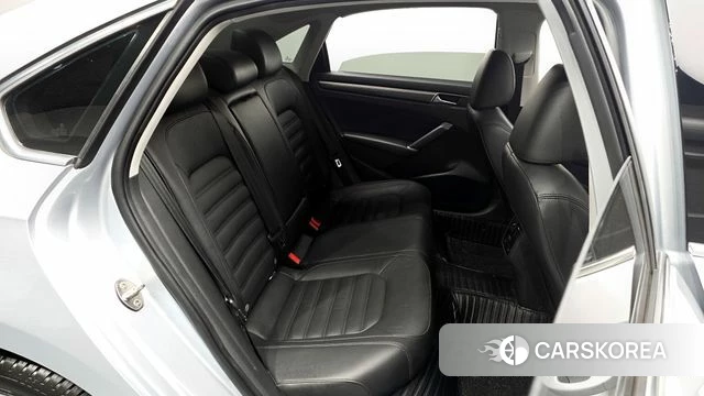 Volkswagen The New Passat 2018 Серебряный из Кореи, фото 3