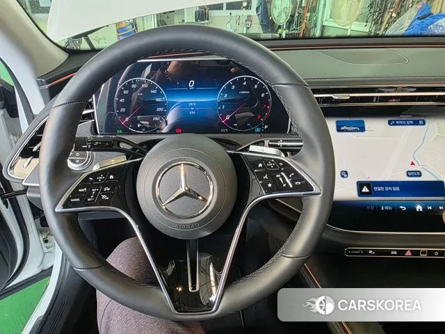 Mercedes-Benz E-Class W214 2025 Белый из Кореи, фото 3