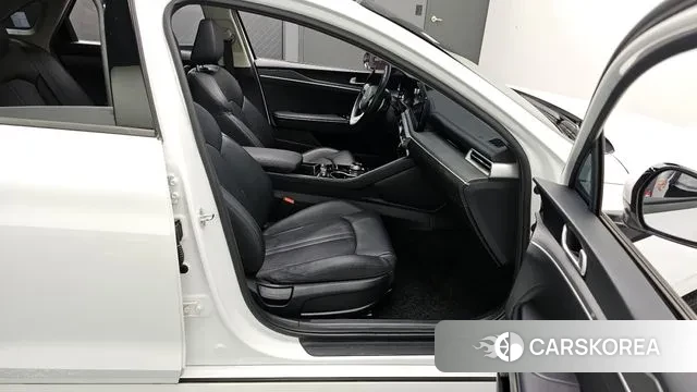 Kia K5 3rd generation 2022 Белый из Кореи, фото 3