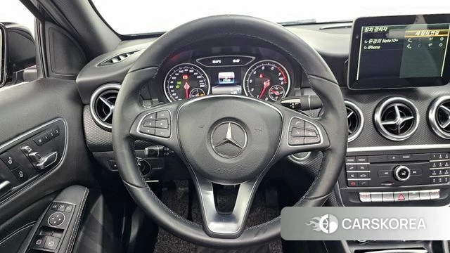 Mercedes-Benz A-Class W176 2018 Черный из Кореи, фото 3