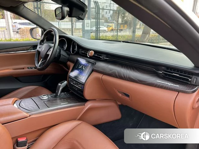 Maserati President 2020 Белый из Китая, фото 3