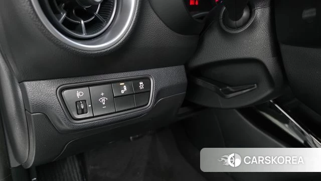Kia The New K3 2nd generation 2021 Белый из Кореи, фото 3