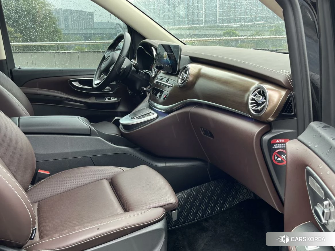 Mercedes-Benz V-class 2022 Черный из Китая, фото 3