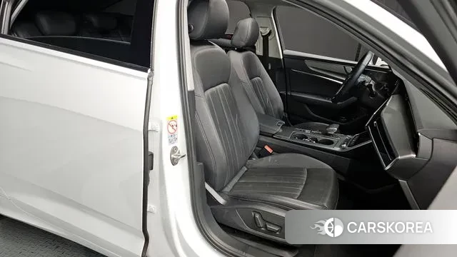 Audi A6 (C8) id 3499303 из Кореи 3