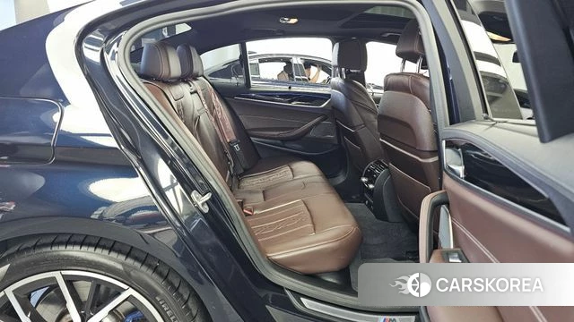 BMW 5 Series (G30) 2022 Черный из Кореи, фото 3