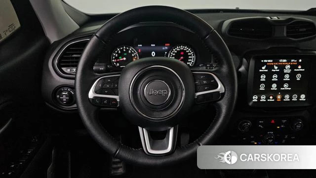 Jeep Renegade 2023 Черный из Кореи, фото 3
