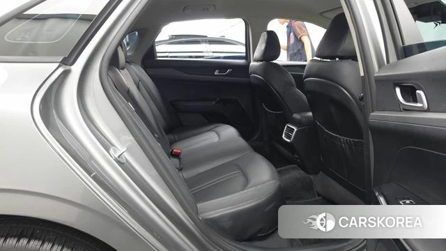 Kia K5 3rd generation 2022 Серебристо-серый из Кореи, фото 3