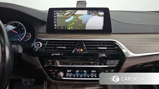 BMW 5 Series (G30) 2018 Серый из Кореи, фото 3