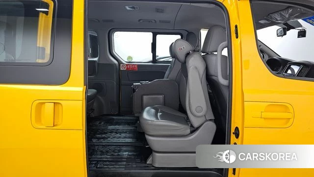 Hyundai The New Grand Starex 2018 Желтый из Кореи, фото 3