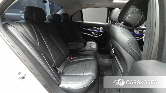 Mercedes-Benz E-Class W213 2019 Белый из Кореи, фото 3