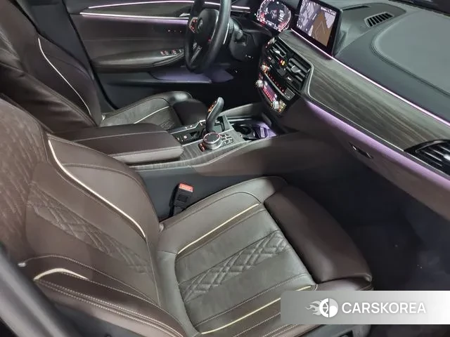 BMW 5 Series (G30) 2020 Черный из Кореи, фото 3