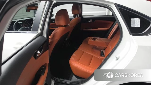 Kia The New K3 2nd generation 2022 Белый из Кореи, фото 3