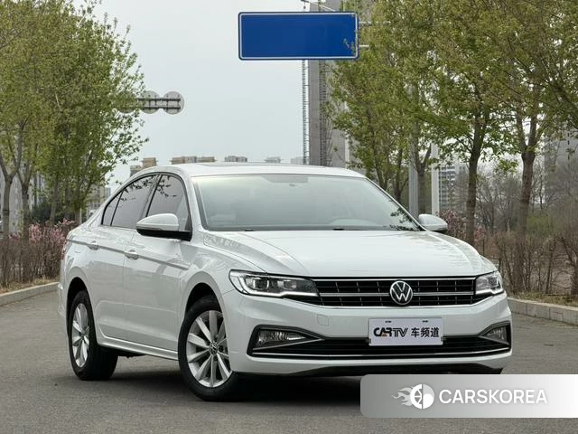 Volkswagen Bora 2022 Белый из Китая, фото 3