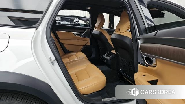 Volvo V90 Cross-Country 2021 Белый из Кореи, фото 3