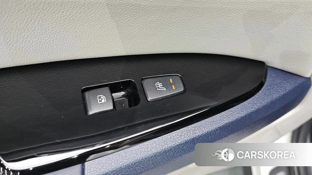 Kia Sportage 5th Generation Hybrid 2023 Белый из Кореи, фото 3