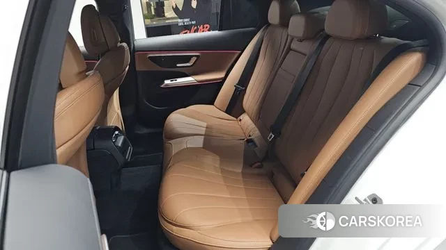 Mercedes-Benz E-Class W214 2025 Белый из Кореи, фото 3