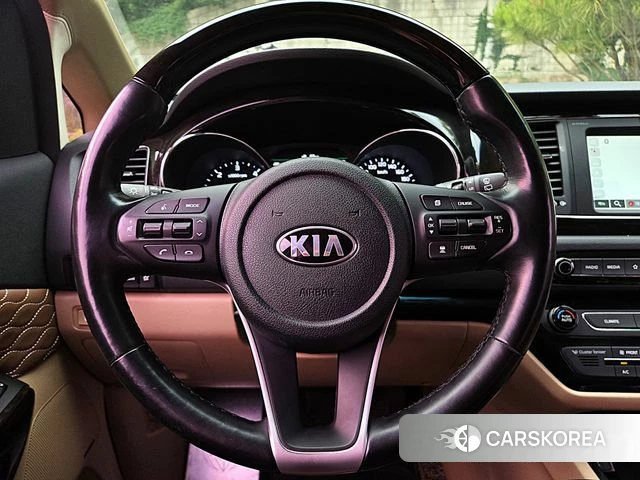 Kia The New Carnival 2018 Черный из Кореи, фото 3