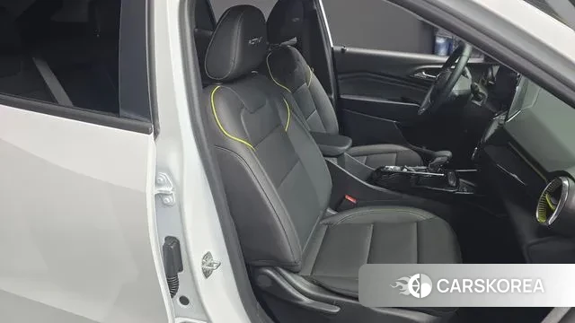 Chevrolet (GM Daewoo) Trax Crossover 2025 Белый из Кореи, фото 3