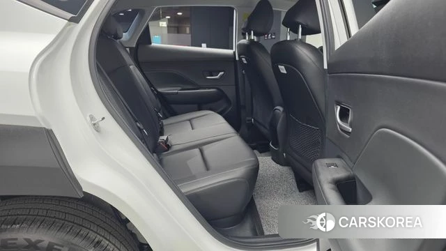 Hyundai Kona (SX2) 2024 Белый из Кореи, фото 3