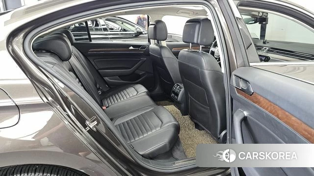 Volkswagen Passat GT (B8) 2018 Коричневый из Кореи, фото 3