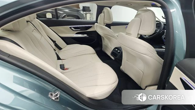 Mercedes-Benz E-Class W214 2025 Серебряный из Кореи, фото 3