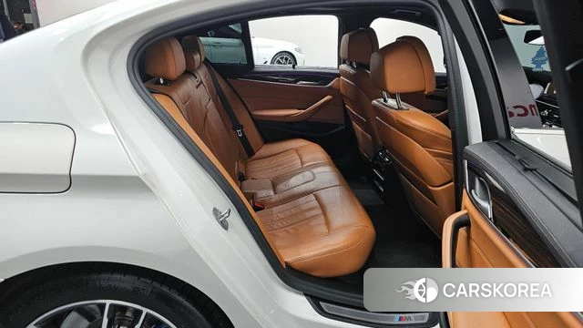 BMW 5 Series (G30) 2022 Белый из Кореи, фото 3