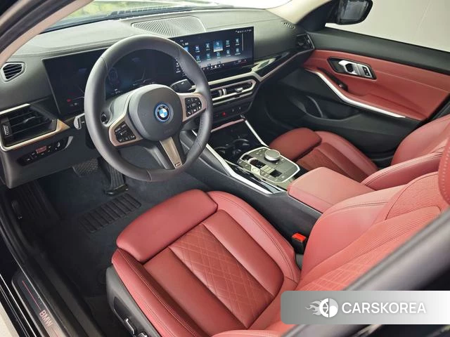 BMW i3 2024 Черный из Китая, фото 3