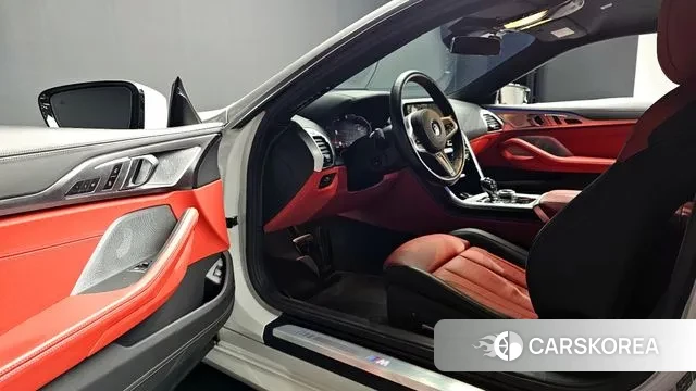 BMW 8 Series (G15) 2021 Белый из Кореи, фото 3